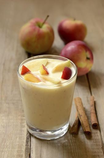 Mousse de manzanas y canela con miel de castaño